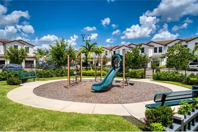 15981 SW 2nd Pl, Pembroke Pines, FL 33027 - Photo 34