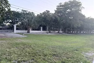 1878 NW 45th Ct, Tamarac, FL 33309 - Photo 12