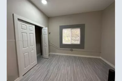 320 SW 13th Ave #302, Miami, FL 33135 - Photo 6