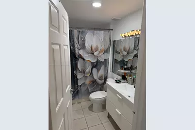 8020 N Nob Hill Rd #204, Tamarac, FL 33321 - Photo 10