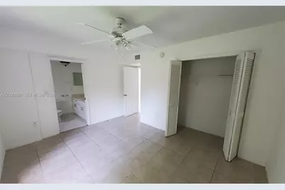 5810 W 18th Ln #101, Hialeah, FL 33012 - Photo 16