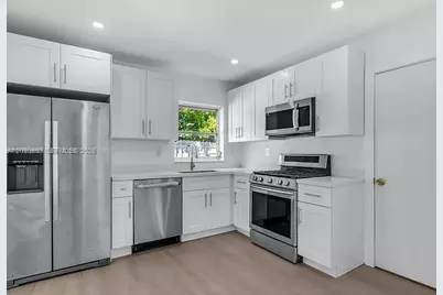 21241 NE 2nd Ave #., Miami, FL 33179 - Photo 4