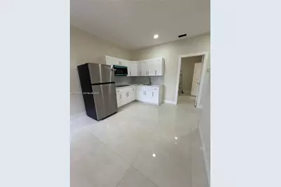 559 NW 2nd St #B, Florida City, FL 33034 - Photo 8