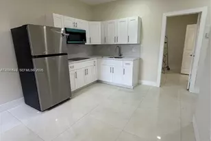 559 NW 2nd St, Florida City, FL 33034 - Photo 8