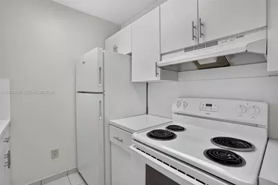 10786 N Kendall Dr #D14, Miami, FL 33176 - Photo 6