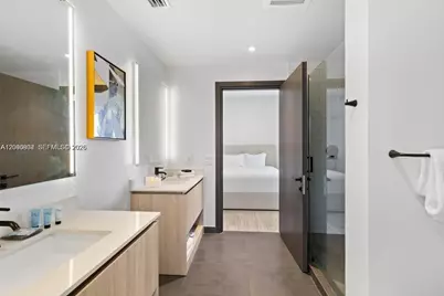 398 NE 5th St #1518, Miami, FL 33132 - Photo 12