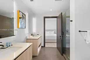 398 NE 5th St, Miami, FL 33132 - Photo 12
