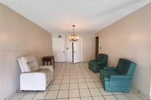 9270 Fontainebleau Blvd, Miami, FL 33172 - Photo 14