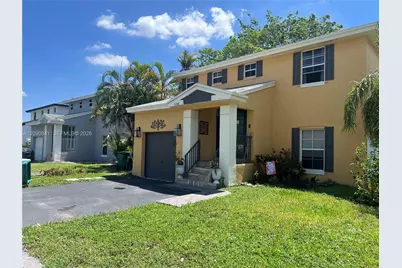 5788 Woodland Point Dr, Tamarac, FL 33319 - Photo 1