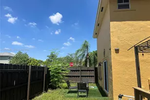 5788 Woodland Point Dr, Tamarac, FL 33319 - Photo 10