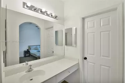 3356 NW 29th Ct, Lauderdale Lakes, FL 33311 - Photo 20