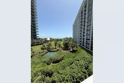 10275 Collins Ave #434, Bal Harbour, FL 33154 - Photo 6