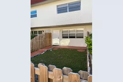1460 NE 151st St #102, Miami, FL 33162 - Photo 2