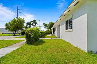 580 Lee Dr, Miami Springs, FL 33166 - Photo 12