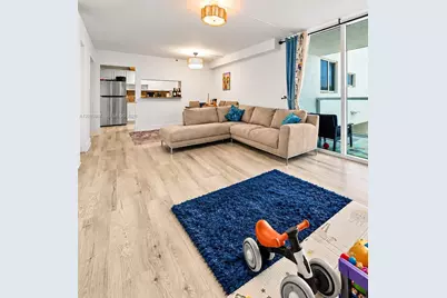 2457 Collins Ave #202, Miami Beach, FL 33140 - Photo 10