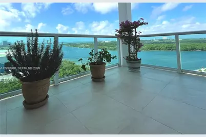 100 Bayview Dr #1827, Sunny Isles Beach, FL 33160 - Photo 2