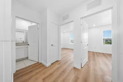 1762 SE 9th Ave, Homestead, FL 33034 - Photo 8