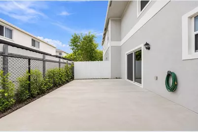 1762 SE 9th Ave, Homestead, FL 33034 - Photo 2