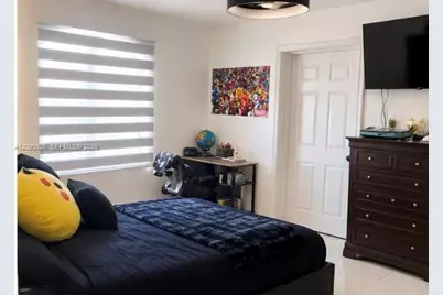 10071 NW 127 Terrace, Hialeah Gardens, FL 33018 - Photo 6