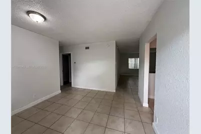 4865 NW 9th Dr #4865, Plantation, FL 33317 - Photo 8
