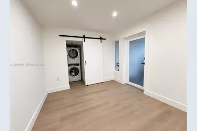 3301 NW 13th Terr, Miami, FL 33125 - Photo 4