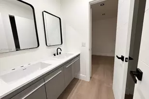 3301 NW 13th Terrace, Miami, FL 33125 - Photo 18