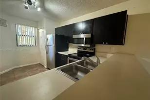 9969 Nob Hill Ct, Sunrise, FL 33351 - Photo 6