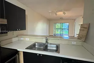 9969 Nob Hill Ct, Sunrise, FL 33351 - Photo 4