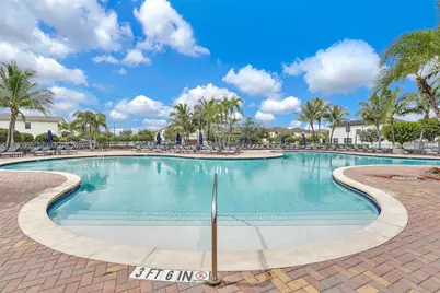 9255 W 33rd Ln #9255, Hialeah, FL 33018 - Photo 32