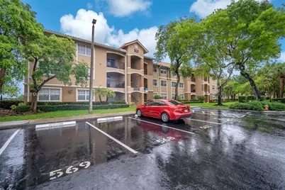 11650 SW 2nd St #16303, Pembroke Pines, FL 33025 - Photo 2