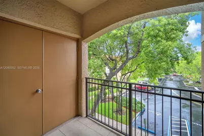 11650 SW 2nd St #16303, Pembroke Pines, FL 33025 - Photo 18