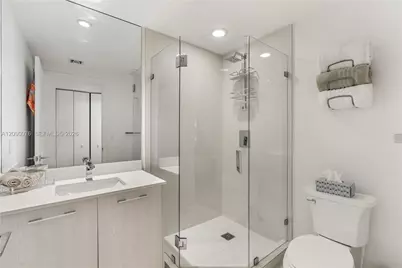 55 SW 9th St #4001, Miami, FL 33130 - Photo 16