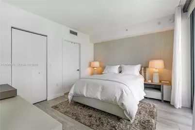 55 SW 9th St #4001, Miami, FL 33130 - Photo 10