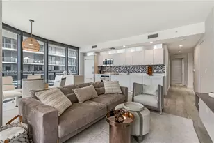 55 SW 9th St, Miami, FL 33130 - Photo 6