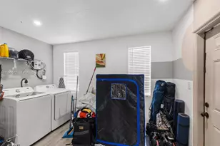 314 NW 106th St, Miami, FL 33150 - Photo 12