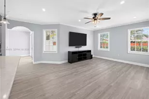 9444 SW 78th St, Miami, FL 33173 - Photo 10