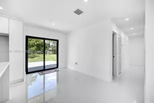 51 NW 161st St, Miami, FL 33169 - Photo 10