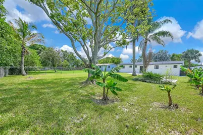 51 NW 161st St, Miami, FL 33169 - Photo 32