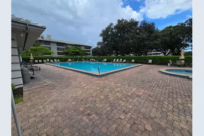 1526 Whitehall Dr #304, Davie, FL 33324 - Photo 44