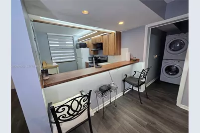 1526 Whitehall Dr #304, Davie, FL 33324 - Photo 8
