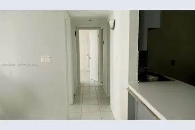 300 W 74th Pl #303, Hialeah, FL 33014 - Photo 6