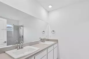 917 SE 17th Ct, Homestead, FL 33034 - Photo 18