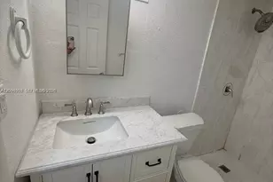 1875 W 56th St, Hialeah, FL 33012 - Photo 12