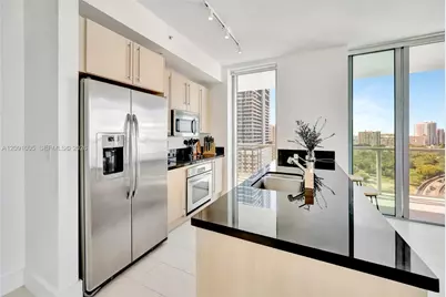 79 SW 12th St #2201-S, Miami, FL 33130 - Photo 4
