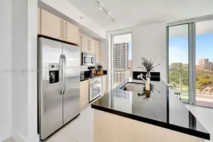 79 SW 12th St, Miami, FL 33130 - Photo 4