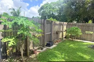 2630 Desoto Dr, Miramar, FL 33023 - Photo 24