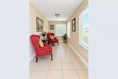 5551 E 4th Ave, Hialeah, FL 33013 - Photo 2