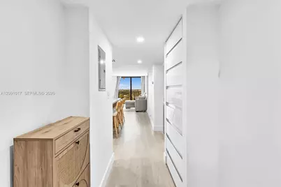 2625 Collins Ave #1109, Miami Beach, FL 33140 - Photo 6