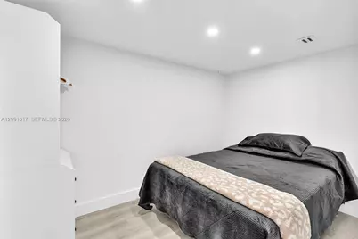 2625 Collins Ave #1109, Miami Beach, FL 33140 - Photo 10