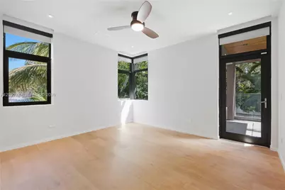 2803 Crystal Ct, Miami, FL 33133 - Photo 32